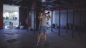 Фронтальные приседания с двумя гантелями/ Dual DB squat