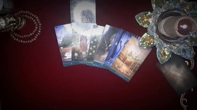 КАК ОНА ПОЖИВАЕТ БЕЗ МЕНЯ? Расстались.ВСПОМИНАЕТ?Таро для мужчин смотреть онлайн