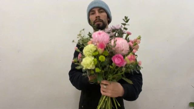 WHAT TO GET A GIRLFRIEND FOR HER BIRTHDAY! The Perfect Autumn Bouquet смотреть онлайн