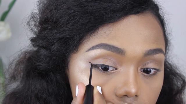 Simple Eyeliner Tutorial + How to CORRECT mistakes | Using NYC Liquid Eyeliner смотреть онлайн