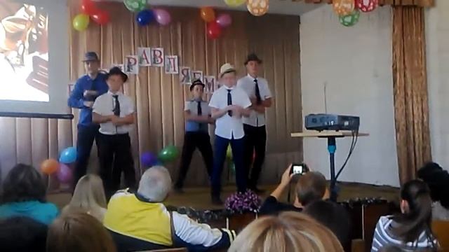танец мальчиков на день учителя смотреть онлайн
