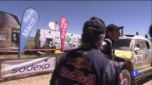 Dakar 2014 - Discusión entre Carlos Sainz y Nani Roma смотреть онлайн