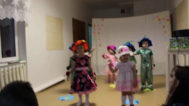 Танец "Мамины цветочки" смотреть онлайн