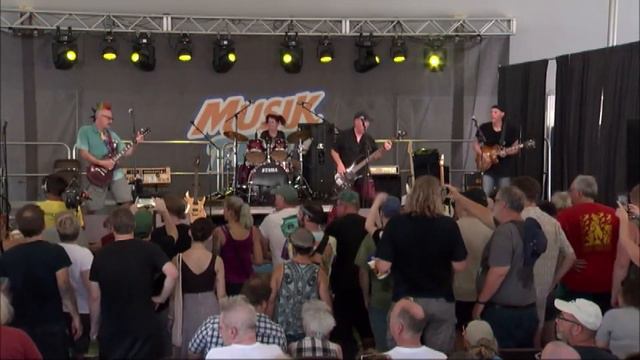 Resting Punk Face - I Wanna Be Your Dog at Musikfest 2022 смотреть онлайн
