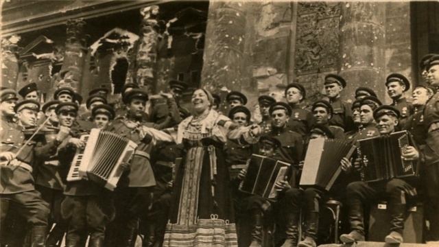 У полустанка - Елена Крылова смотреть онлайн