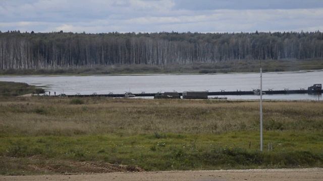 Армия 2016 Алабино танки Т-72, гусеничный вездеход Витязь смотреть онлайн