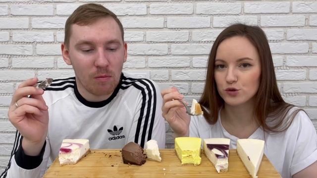 МУКБАНГ ЧИЗКЕЙК АССОРТИ сладкий мукбанг ответы на вопросы сладости MUKBANG CHEESECAKE ASSORTED