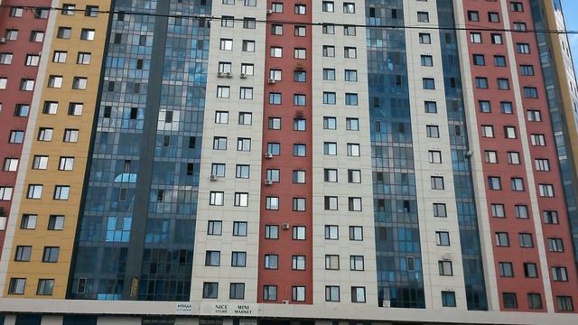 ЖК Комфортный дом на Волочаевский уже введён в эксплуатацию - вид с остановки 4-го Августа смотреть онлайн