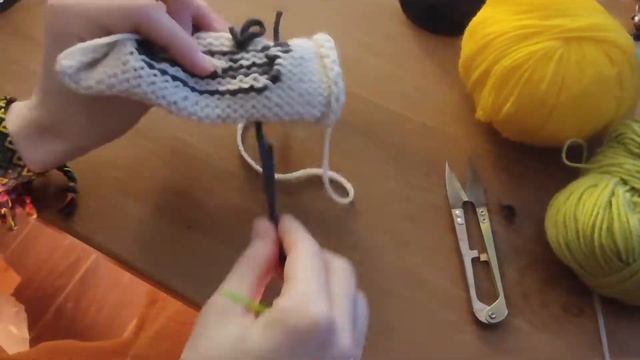 ВЕДЬМИНСКИЙ КАРДИГАН из квадратов СПИЦАМИ с вышивкой / Вышивка на трикотажном полотне смотреть онлайн