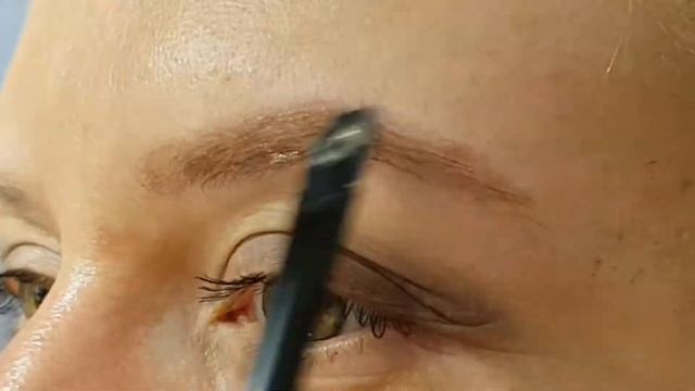 Krāsojam uzacis ar Estel! смотреть онлайн