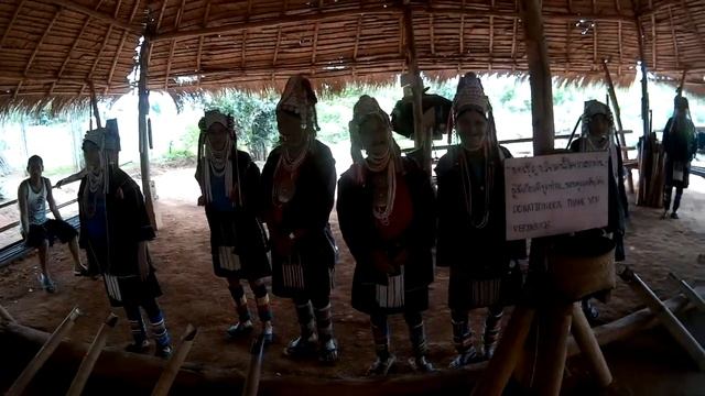 CHIANG RAI TRAVEL VLOG: KAREN LONG NECK VILLAGE & GOLDEN TRIANGLE | Day 2 смотреть онлайн