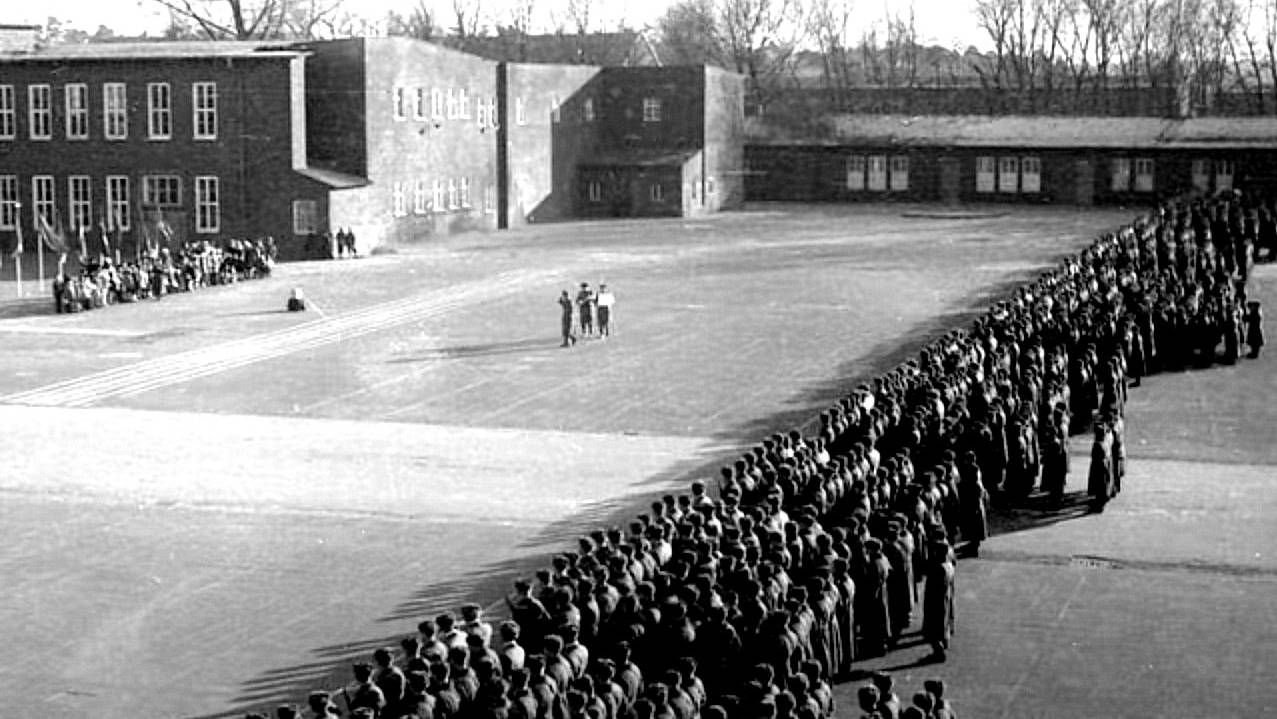 СЛУЖБЕ В ГСВГ (ЗГВ) ПОСВЯЩАЕТСЯ смотреть онлайн