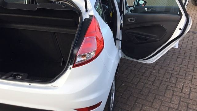 Used Ford Fiesta 1.5 TDCi Zetec 5dr Frozen White 2016 смотреть онлайн