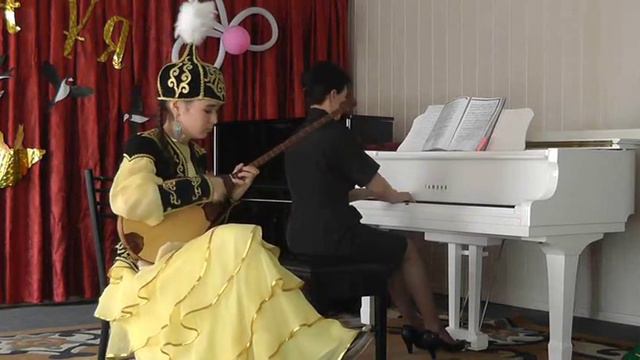 Картхожакова Анель - Саратовские напевы смотреть онлайн