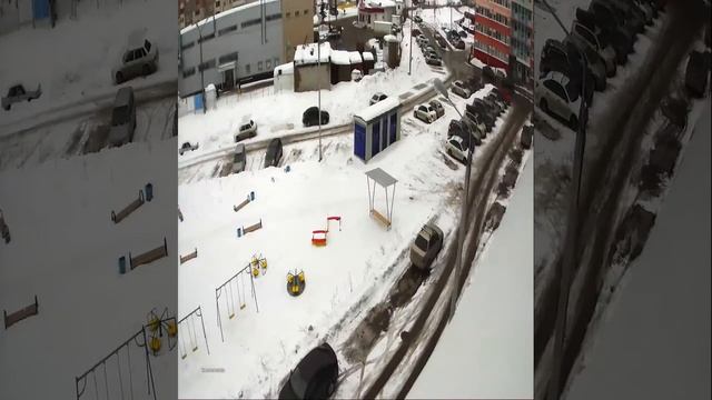 Пример съемки AHD видеокамерой 4Мп(формат 4M-N) с 5го этажа. Пасмурная погода смотреть онлайн