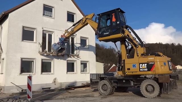 Cat M318D der Fa. KARL-Bau beim Abbruch смотреть онлайн