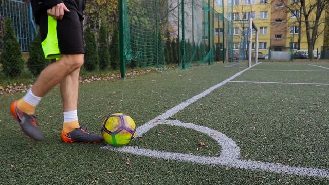 Как научиться крутить мяч в футболе | обучение | Как закрутить мяч? смотреть онлайн