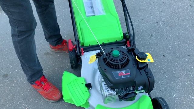 Новинка. Бензиновая газонокосилка REDVERG RD-GLM46SB. Обзор и первый запуск. смотреть онлайн