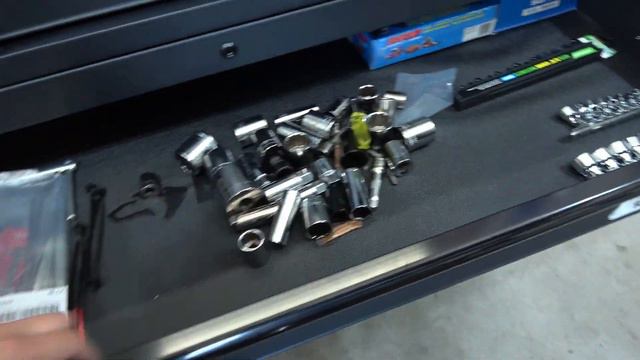 Under $1000 Best TOOL CHESTS? - HUSKY TOOL BOX REVIEW 2021