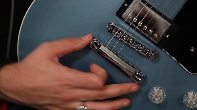Mark Agnesi Talks About The Les Paul Modern смотреть онлайн