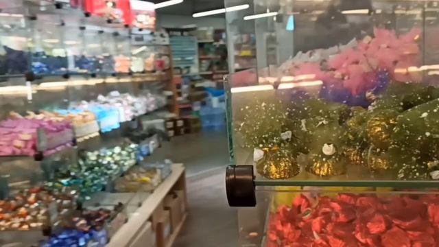 КОНФЕТЫ на любой вкус и кошелёк! ТЦ "РИО" #москва #эллапанкратова смотреть онлайн