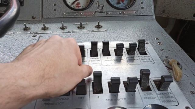 Электровоз ЭП1,Неисправности Вспомогательных машин,выход из положения. смотреть онлайн