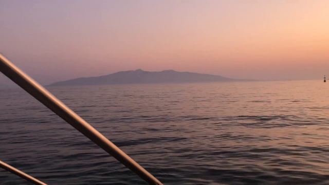 Что делать туристу в Албании? ЧАСТЬ #2 - Ксамиль, Саранда. Море грязное и ужасная еда или нет? смотреть онлайн