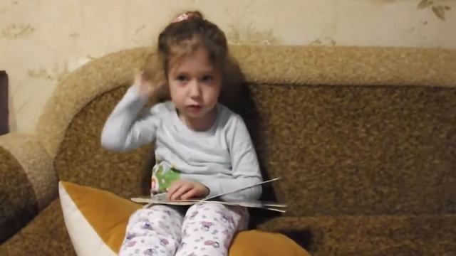 Сказка "Колобок" ---- "читает"))) Катя (3,5 года) смотреть онлайн