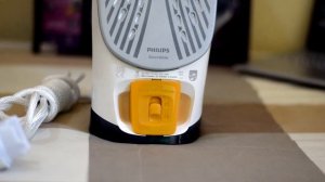 Philips Azur Steam Iron GC4532/26: Powerful Performance and Quick Calc Release