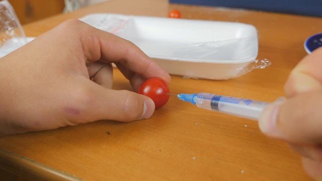 5 СМЕШНЫХ ПРАНКОВ С ЕДОЙ смотреть онлайн