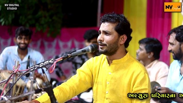 BIRJU BAROT?: સોના ઈંઢોણી રૂપા બેલડું(બિરજુ બારોટ) LOKGEET , VADLADI VARSI RE,SAIYAR MORI,NV DIGITA смотреть онлайн