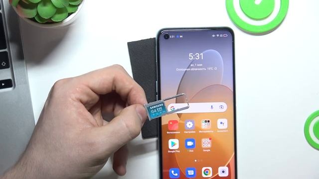 Как вставить SIM карту и SD карту на Oppo A96 / Вставляем сим карту и карту памяти на Oppo A96 смотреть онлайн