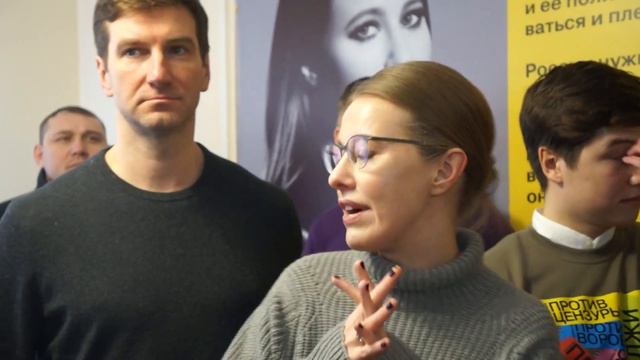 Ксения Собчак в Бердске: Я рада, что так много людей здесь поддерживает нашу компанию смотреть онлайн