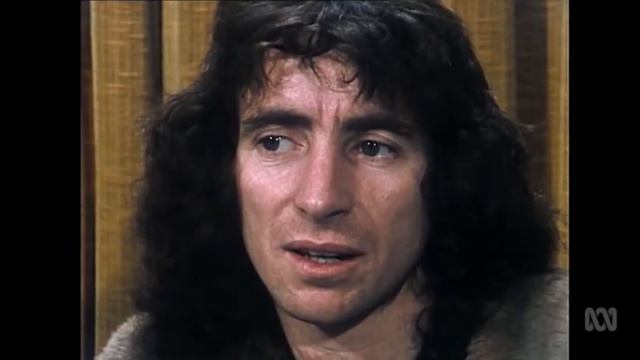֍֍֍ Бон Скотт (Bon Scott, AC/DC) Вселенская Харизма (перевод) 1.11.77 смотреть онлайн