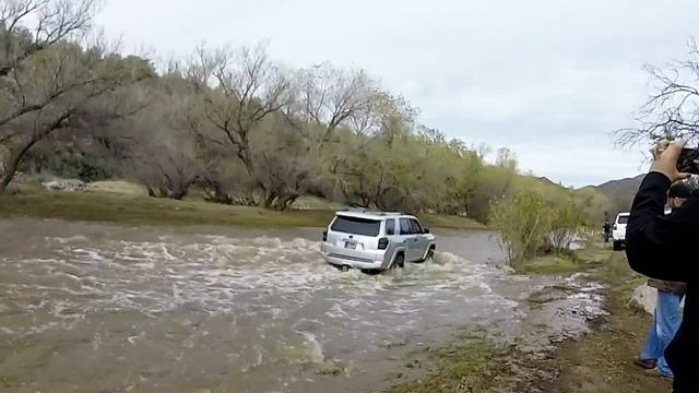 2015 Toyota 4runner off roading смотреть онлайн