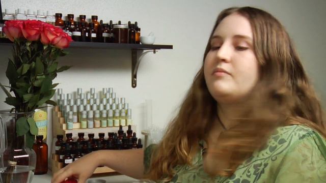 Perfume-Making Tips : How to Make a Perfume From a Flower смотреть онлайн