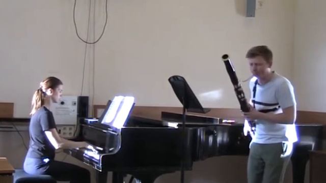 R. Schumann Fantasiestuck op.73. A.Torriani Divertimento смотреть онлайн