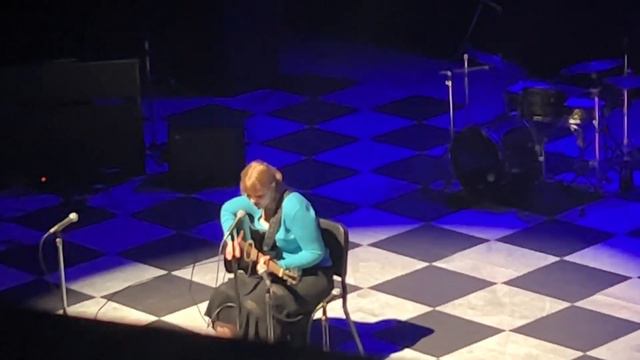 Kat Sings “Stayaway” by Muna LCHS Pops Concert 2023 смотреть онлайн