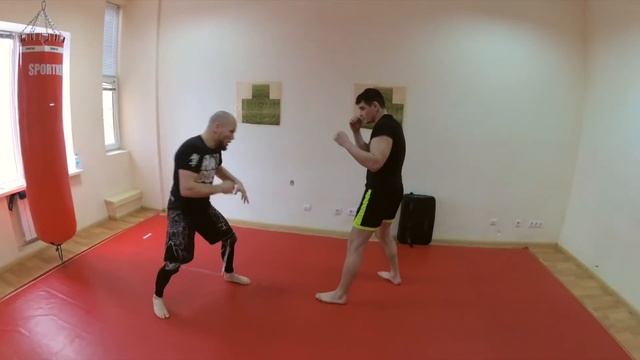 Как бить с ноги в голову если у вас нет растяжки! смотреть онлайн