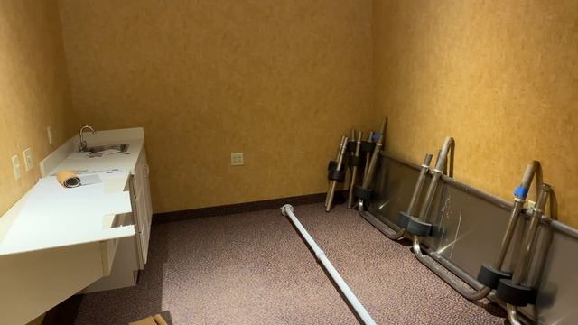 Inside A Closed Mall After Dark - Pittsburgh Mills - Tarentum PA смотреть онлайн