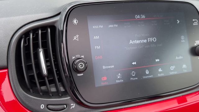 Fiat 500 Hybrid Dolcevita Cabrio 2023: practical or not? (WTFunction review) смотреть онлайн