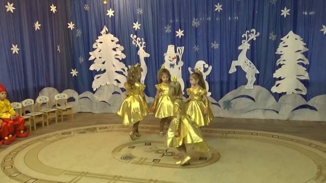 Танец рыбок на новогоднем празднике в детском саду смотреть онлайн