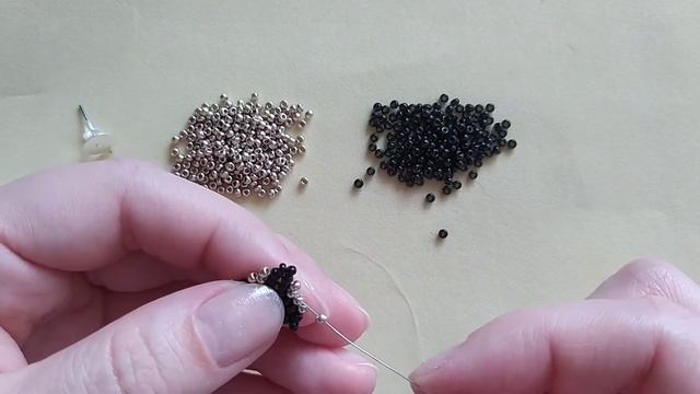 Серьги из бисера - 1 часть - мозаичное плетение - супер эффектные! Beaded earrings - mosaic weaving смотреть онлайн