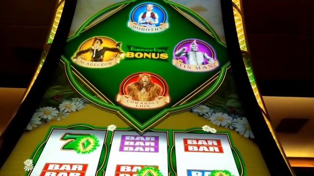 WINNING ON VEGAS SLOTS... Valentine's day VLOG WITH HUBBY| GAMBLING IN VEGAS| смотреть онлайн