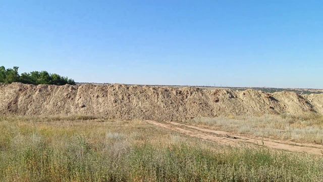 Почва нашей области- вот так и живем и выращиваем на ней урожай. смотреть онлайн