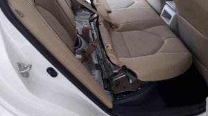 2019 Toyota Camry Hybrid battery location / Расположение батареи на AXVH70