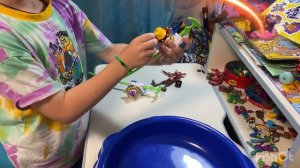 Распаковка Infinity Nado Волчок "Стандарт" Flame с пусковым устройством. Распаковка игрушек и обзор.