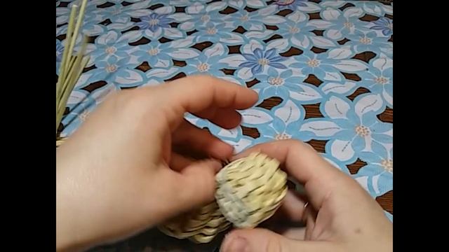 Плетеный цыпленок. Закрытие розги внутрь плетения. ВИДЕО 2019 года! смотреть онлайн