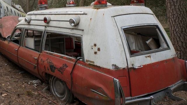 Заброшенная техника в лесу ☣ смотреть онлайн