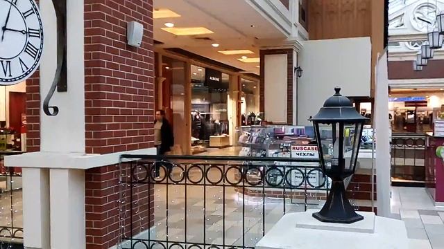 Вид торгово-развлекательного центра "Июнь". смотреть онлайн
